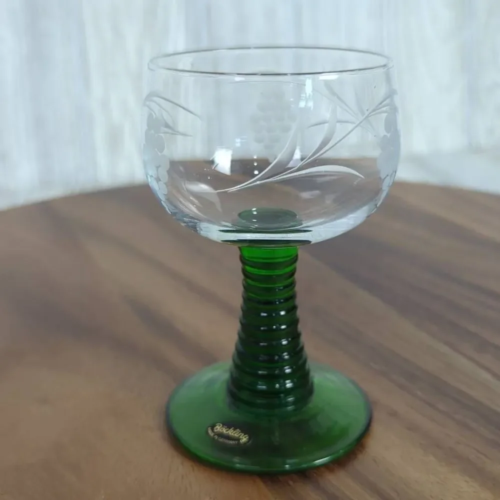 German Roemer Bockling Wine Glass Etched Grapes Design Beehive Green Stem